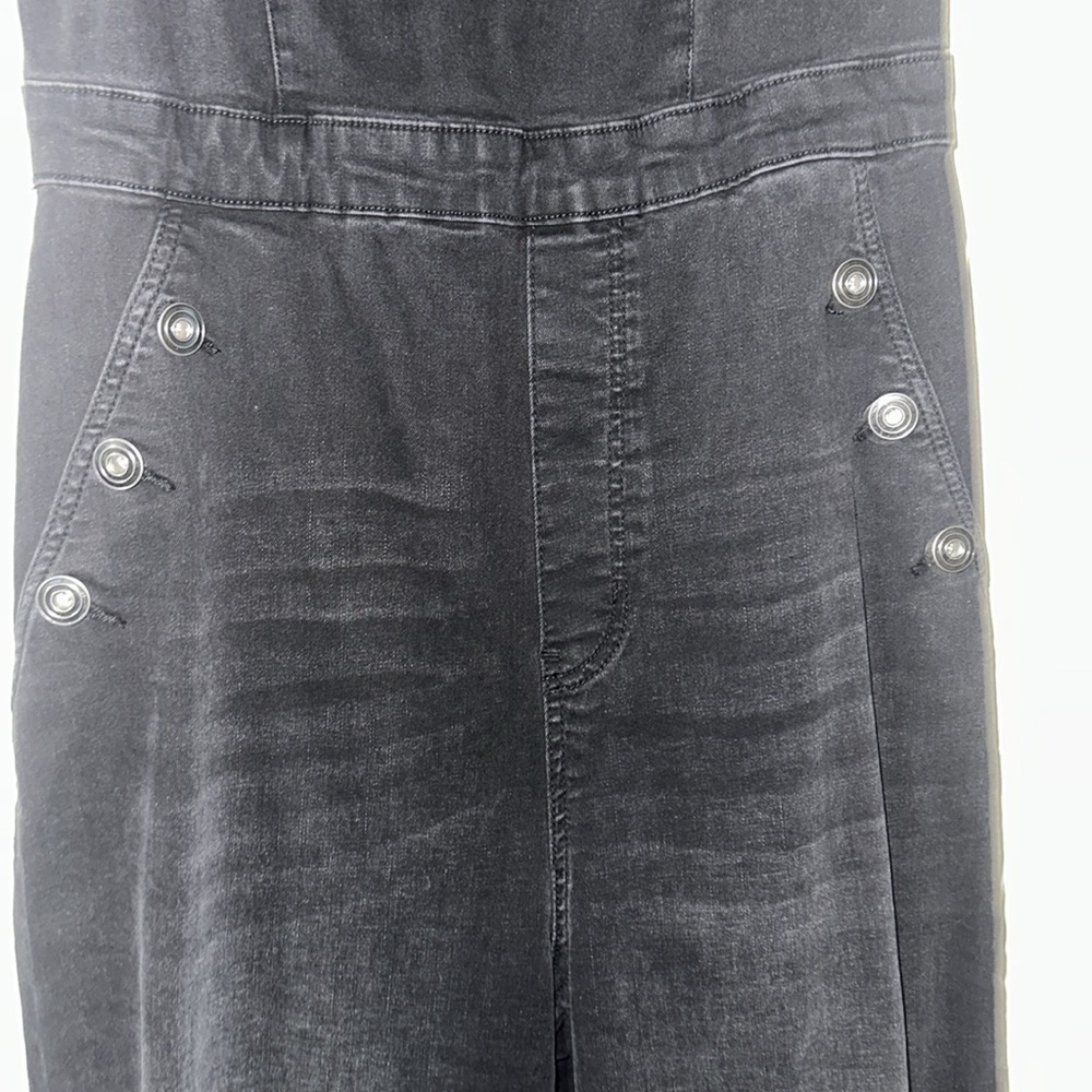 Fashion Nova Black Sleeveless Jumpsuit with Wide-Leg Design - Picture 3 of 7